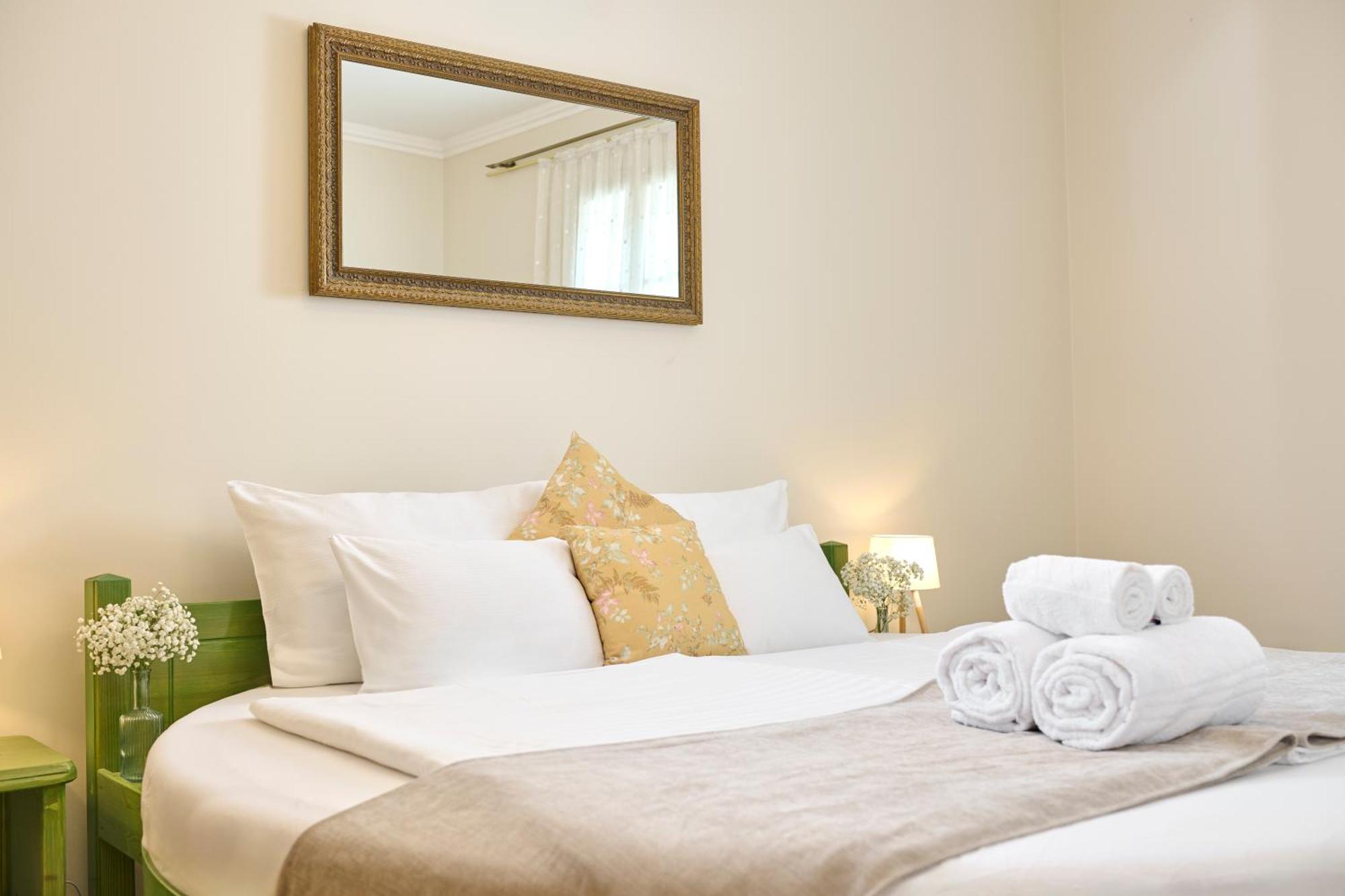 Hotel Kadoor Karlovac Buitenkant foto